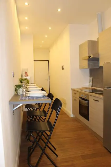 Art Apartment Stazione B Florence